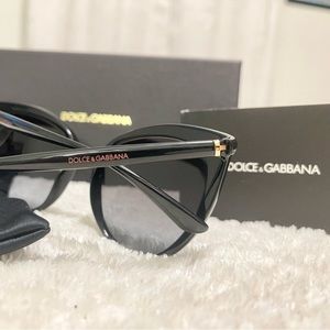 DOLCE&GABBANA sunglasses USED ONCE OR TWICE - EXCELLENT CONDITION 😊💜😊💜😊💜😊